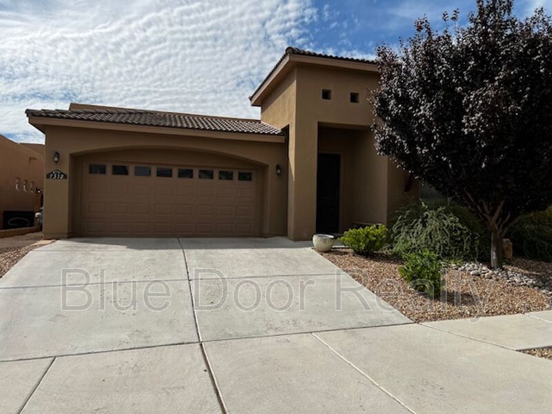 Albuquerque House: 7312 Valle Cantero Lane NW
