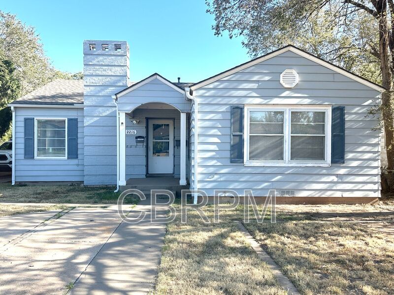 Lubbock House: 2216 30th Street