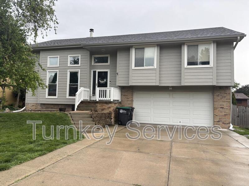 Omaha House: 15423 Stony Brook Blvd