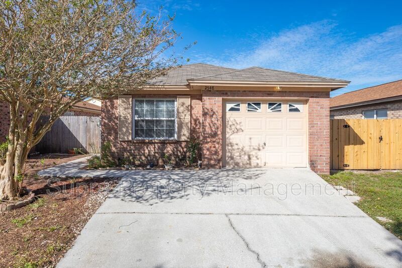 Atlantic Beach House: 2548 Americas Cup Circle East