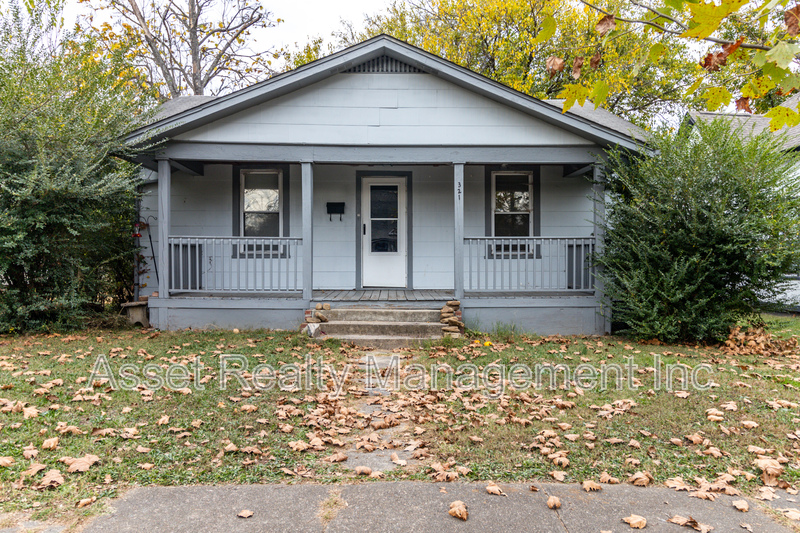 Knoxville House: 321 East Springdale Avenue