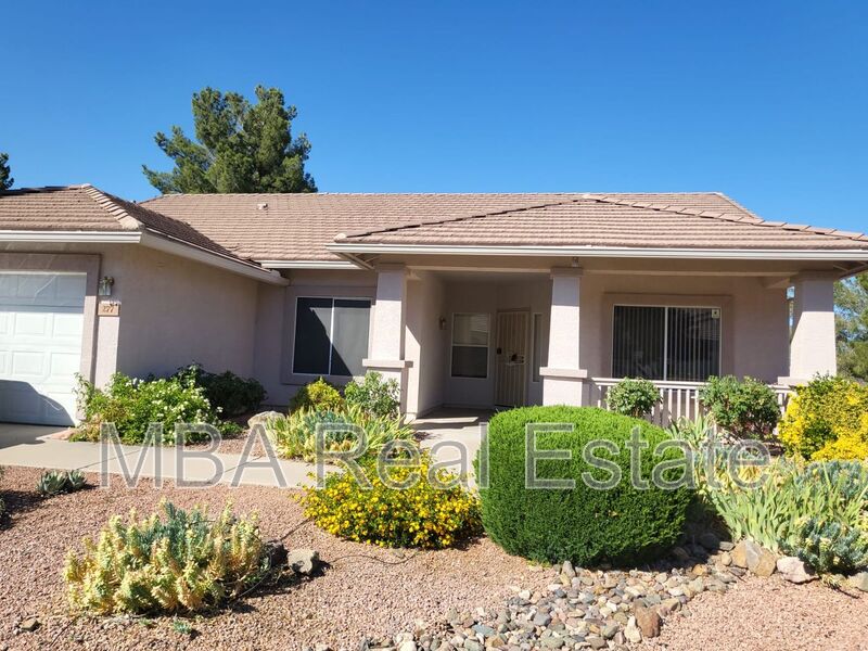 Cottonwood House: 277 S Wild Horse Way