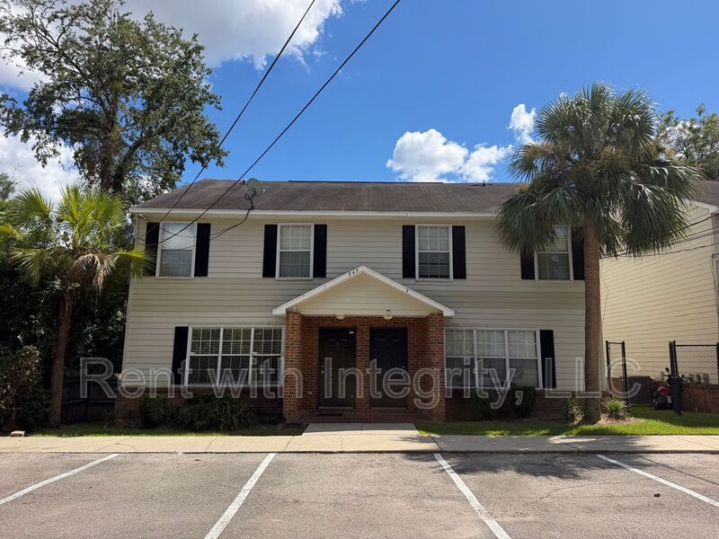Tallahassee Condo: 845 -2 W Georgia St