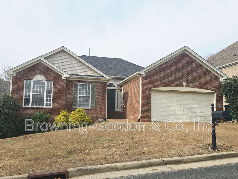 Nashville House: 701 Warmstone Court