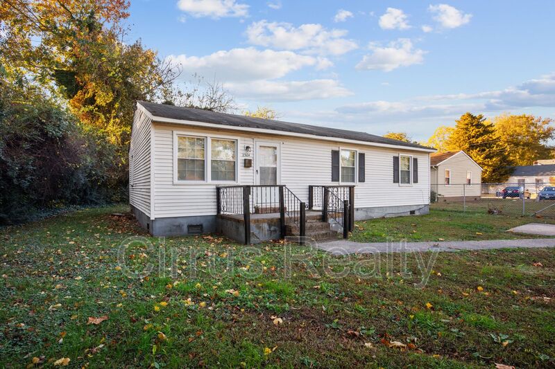 Portsmouth House: 2304 Nashville Ave
