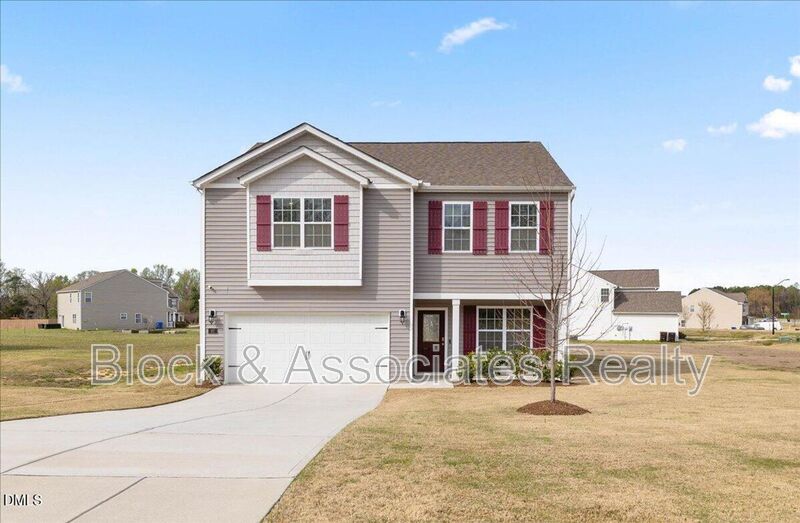 Fuquay-Varina House: 97 Long Meadow Ln.