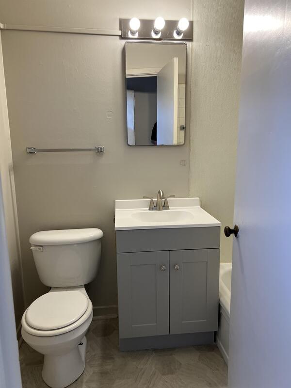 Request a Viewing for 724 W Maxwell Ave Tenant Turner