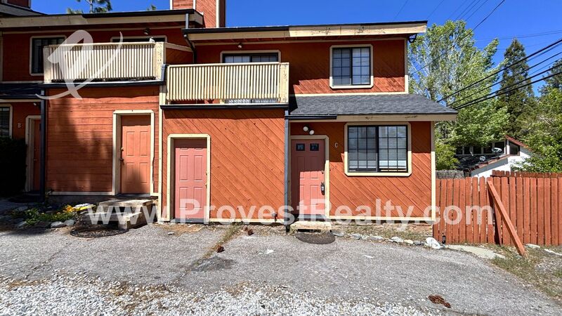 Wrightwood House: 6078 Spruce St.