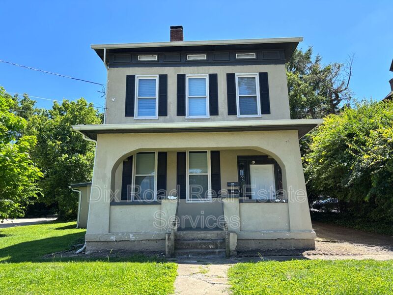 Cincinnati House: 545 Rockdale Avenue