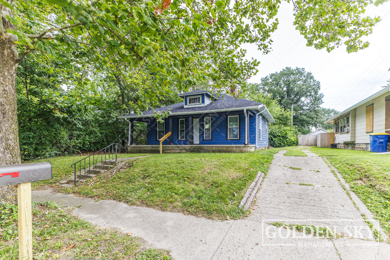 Muncie House: 1700 South Mulberry Street