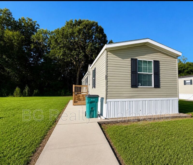 Opelousas House: 290 Gulino Street