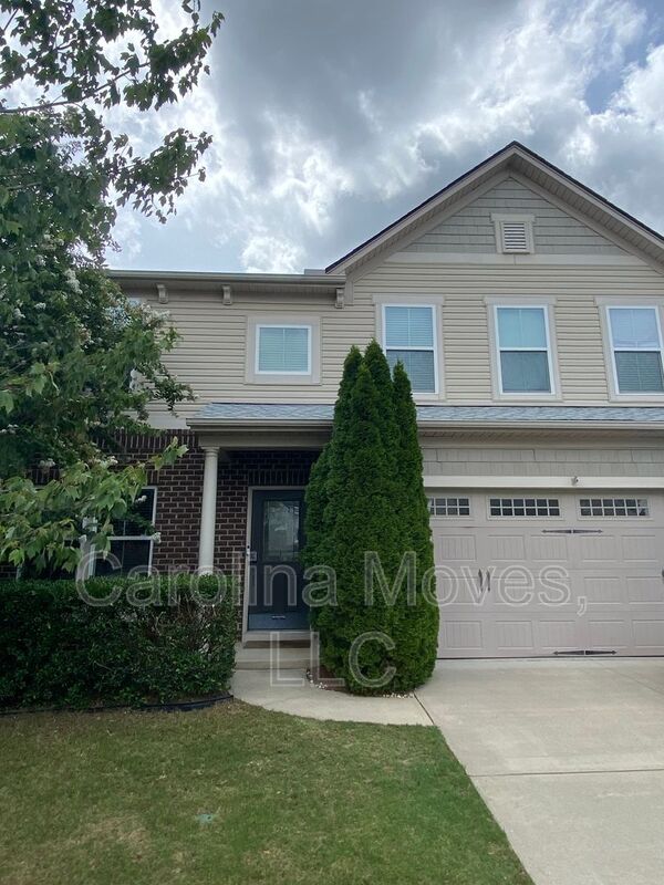 Greenville House: 204 Barbours Lane