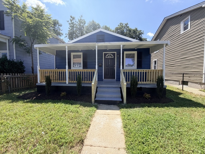 Richmond House: 611 Hazelhurst Ave