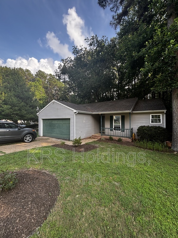 Toano House: 3320 Pinecrest Cir