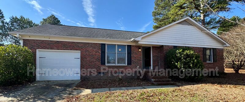 Fayetteville House: 1955 Christopher Way