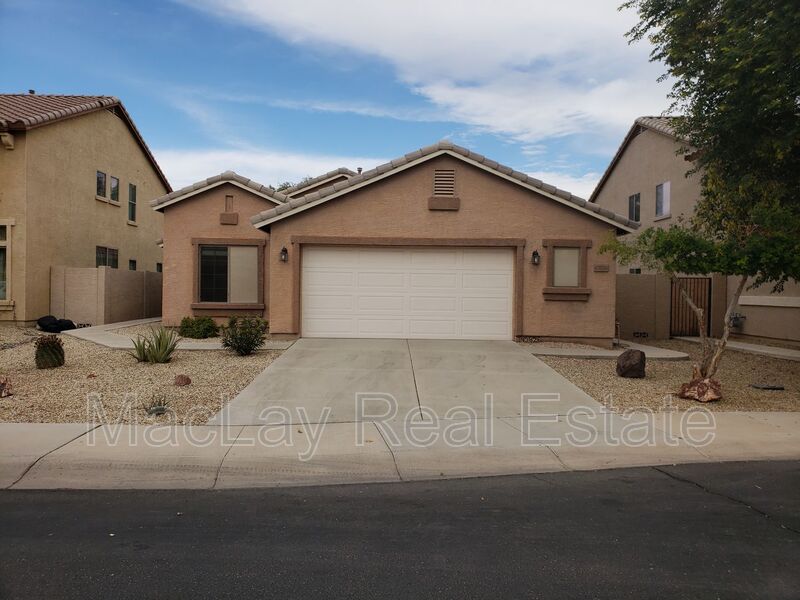 Maricopa House: 43826 W. Lindgren Drive