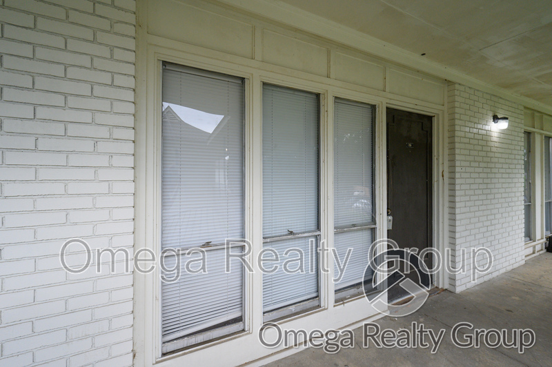 Montgomery Apartment: 4724 S Court St