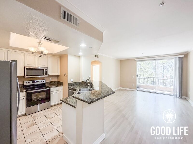 La Jolla Condo: 9253 Regents Rd