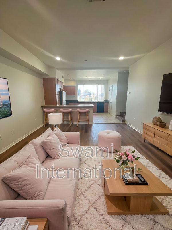Los Angeles House: 5010 S. Figueroa St.