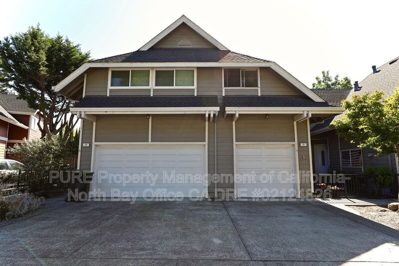 Cotati House: 21 Meadowbrook Ct