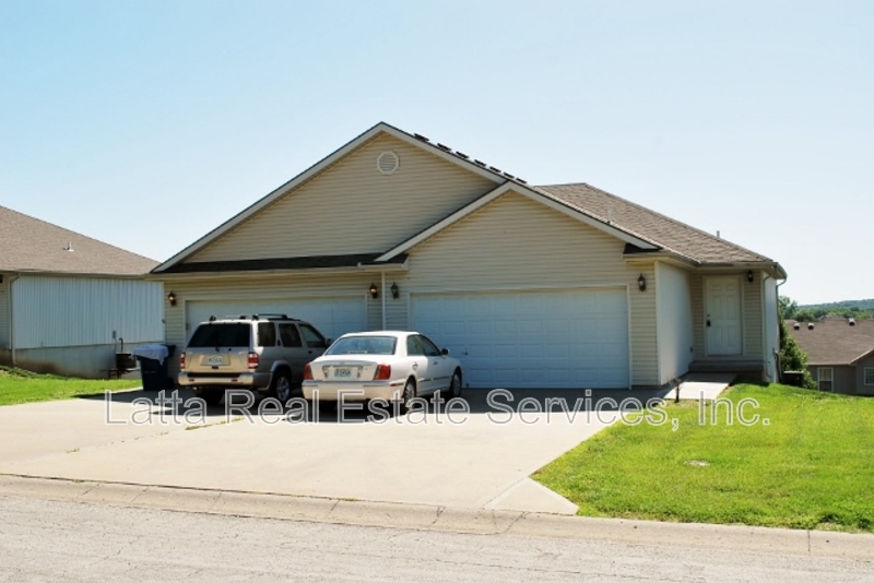 Grain Valley Condo: 151 Barr Rd