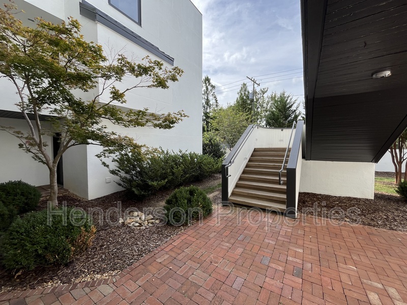 Charlotte Condo: 501 Fenton Place