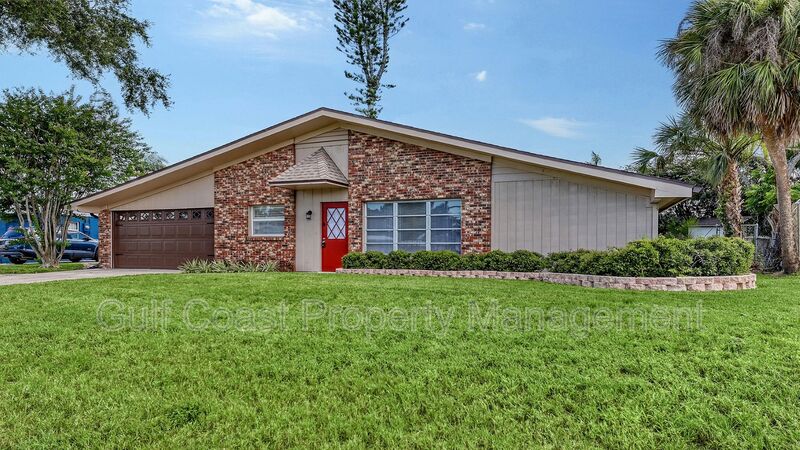 Sarasota House: 2551 Waneta Drive