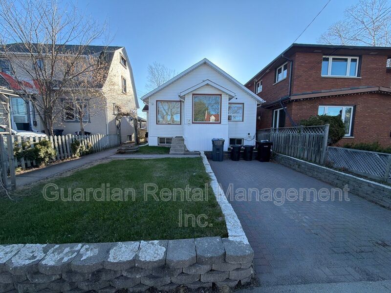 Thunder Bay Condo: 10 Elm St