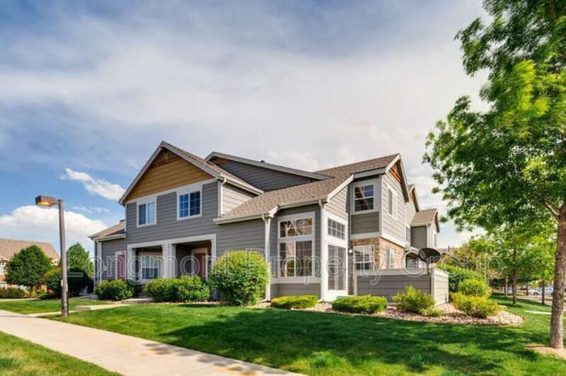 Longmont Townhome: 805 Summer Hawk Drive