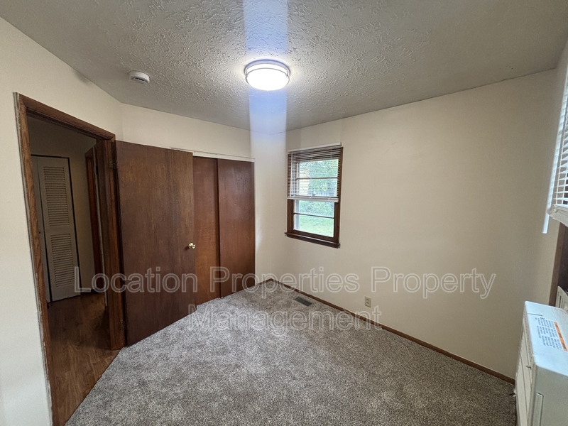 806 West 25th Street - A, Lawrence, Kansas rental photo 11 of 16