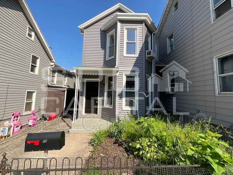 Steelton House: 25 Chestnut St