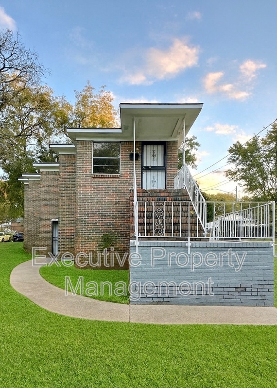 Birmingham House: 601 Dublin Avenue