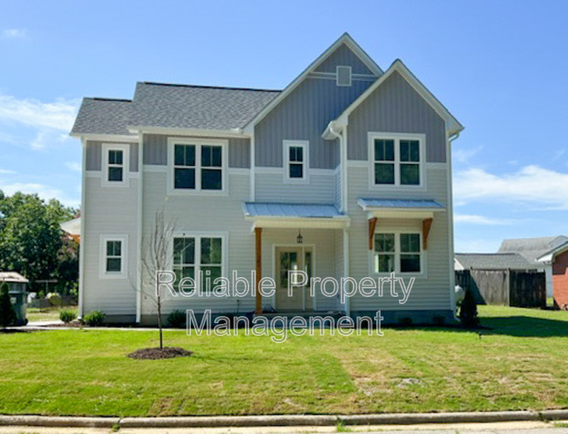 Clayton House: 341 W Barnes Street