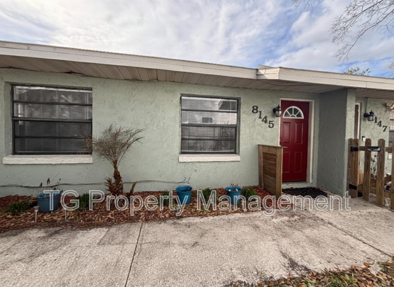 Jacksonville House: 8145 Cheryl Ann Lane