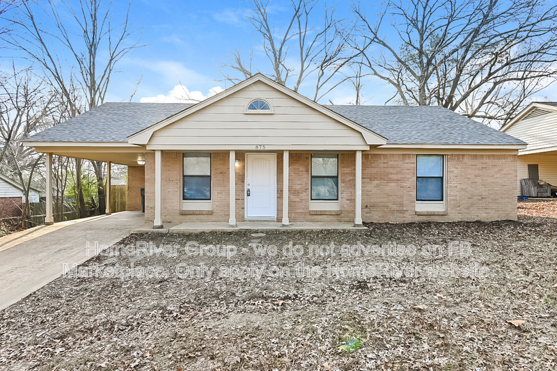 Southaven House: 875 Hackberry Dr