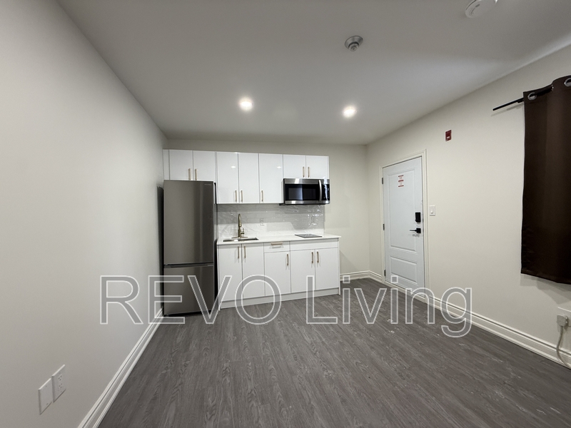 Niagara Falls Condo: 7800 Lundy's Lane