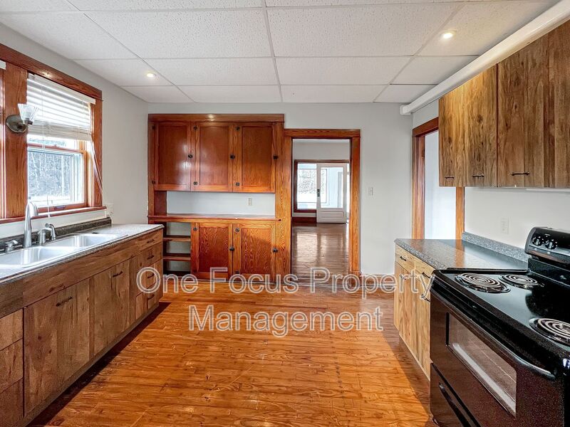 Lock Haven Condo: 2435 Woodward Ave