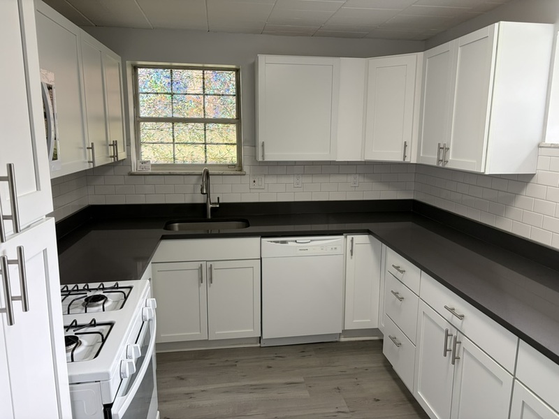 Avalon Condo: 906 Erdner Avenue - 1