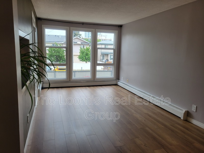 Edmonton Condo: 9329-104 Ave NW