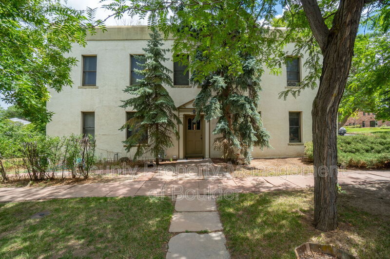 Boulder Condo: 2408 8th St
