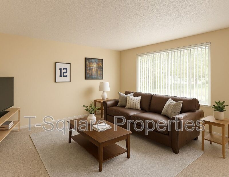 Everett Condo: 5804 Highway Pl