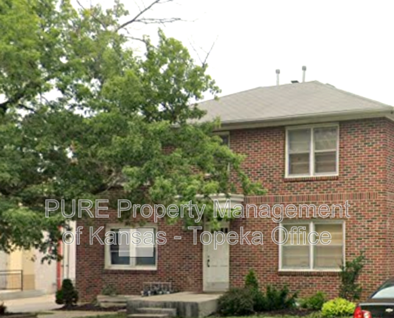 Topeka House: 1239 SW Oakley Ave.