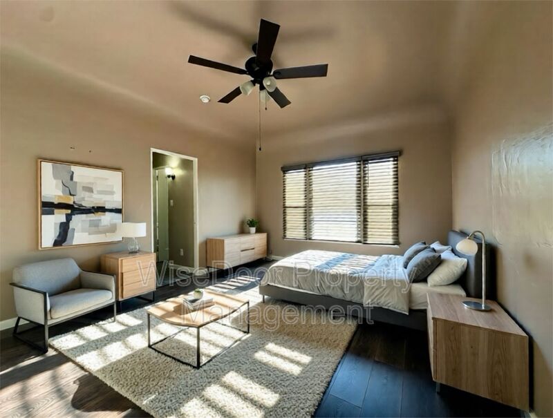 Los Angeles Condo: 1030 Leonard Ave