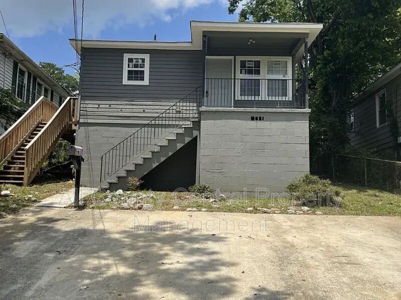 Birmingham House: 6804 66Tth St S