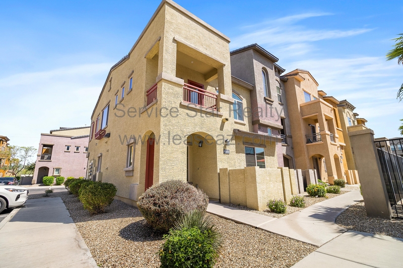 Phoenix Townhome: 2150 W Alameda Rd