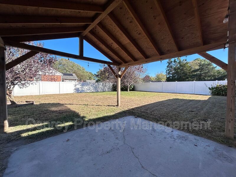 Beautifully Updated Brick Ranch! "ASK ABOUT OUR ZERO DEPOSIT" - Photo 8