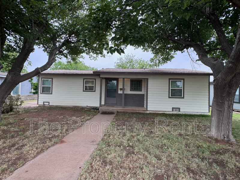 Odessa House: 1604 North Sam Houston Avenue