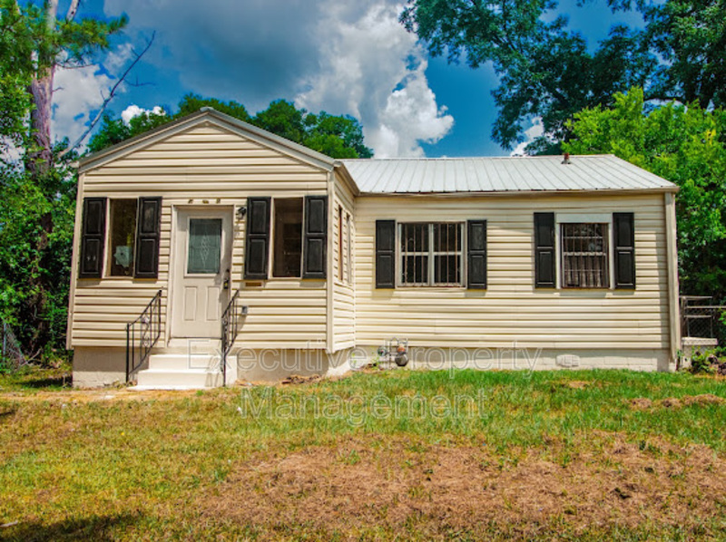Fairfield House: 608 40th Place
