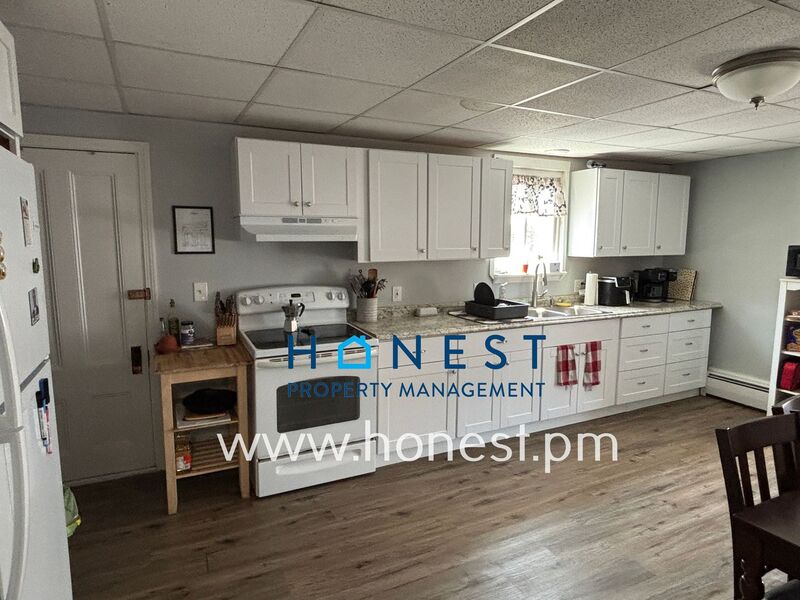Lisbon Condo: 9 High Street