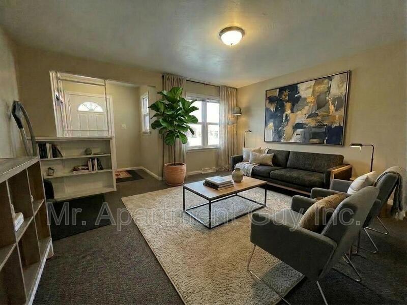 Waterloo Condo: 168 Moore Avenue South